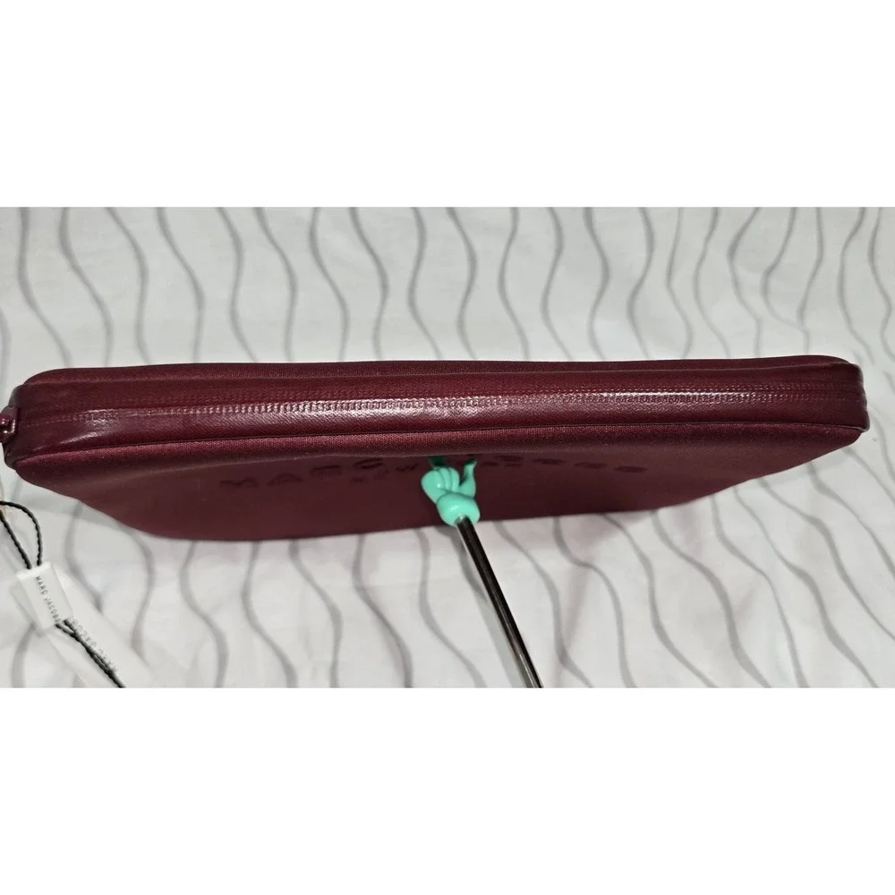 Marc Jacobs New‎ York Tablet Sleeve Padded Red Zip Logo Dark Cherry